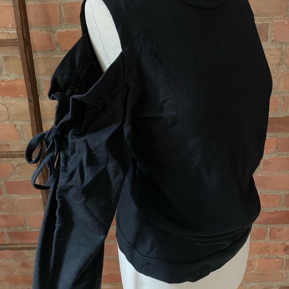 Long sleeved black shirt - Picture 2 of 2